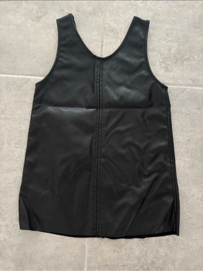 Robe simili cuir noir - photo numéro 2