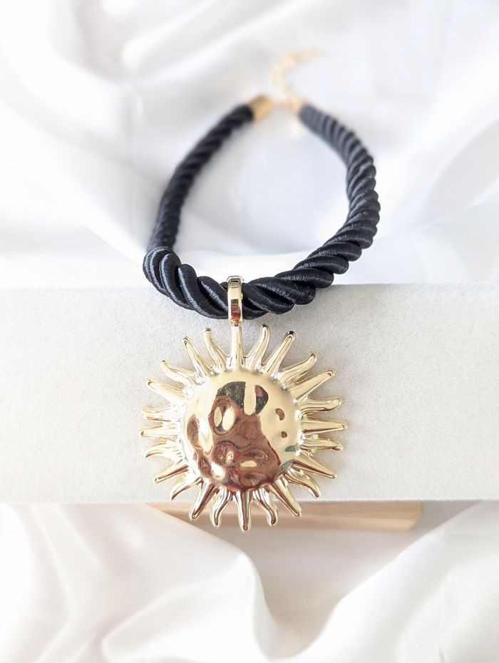 Collier soleil