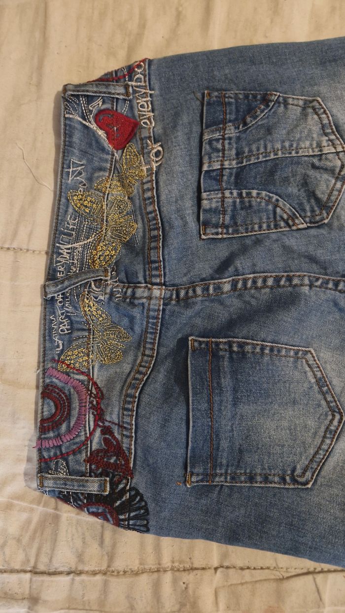 Jeans Desigual taille 34