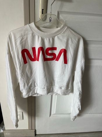Pull crop top
