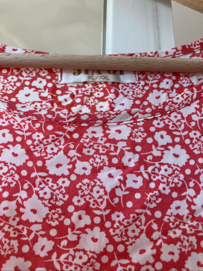 Haut fleuri ultra fluide et léger XL/XXL - photo numéro 4