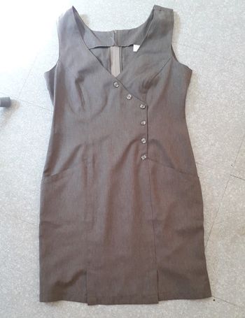 Robe sans manches taille  2