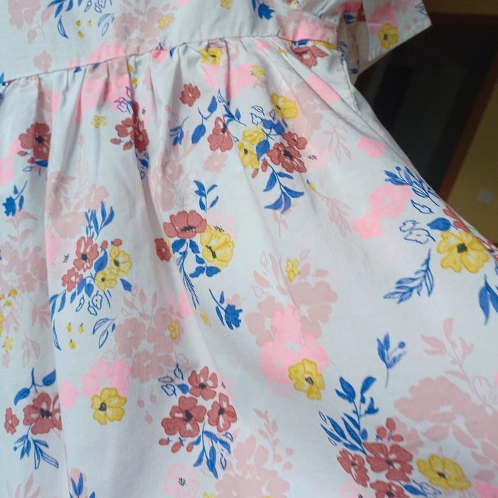Jolie Robe H&M à fleurs 3 ans. - photo numéro 6