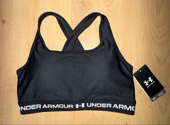 Brassière de sport Under Armor taille L neuve avec étiquette.