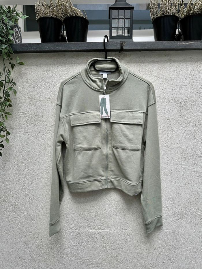 Veste neuve avec étiquette