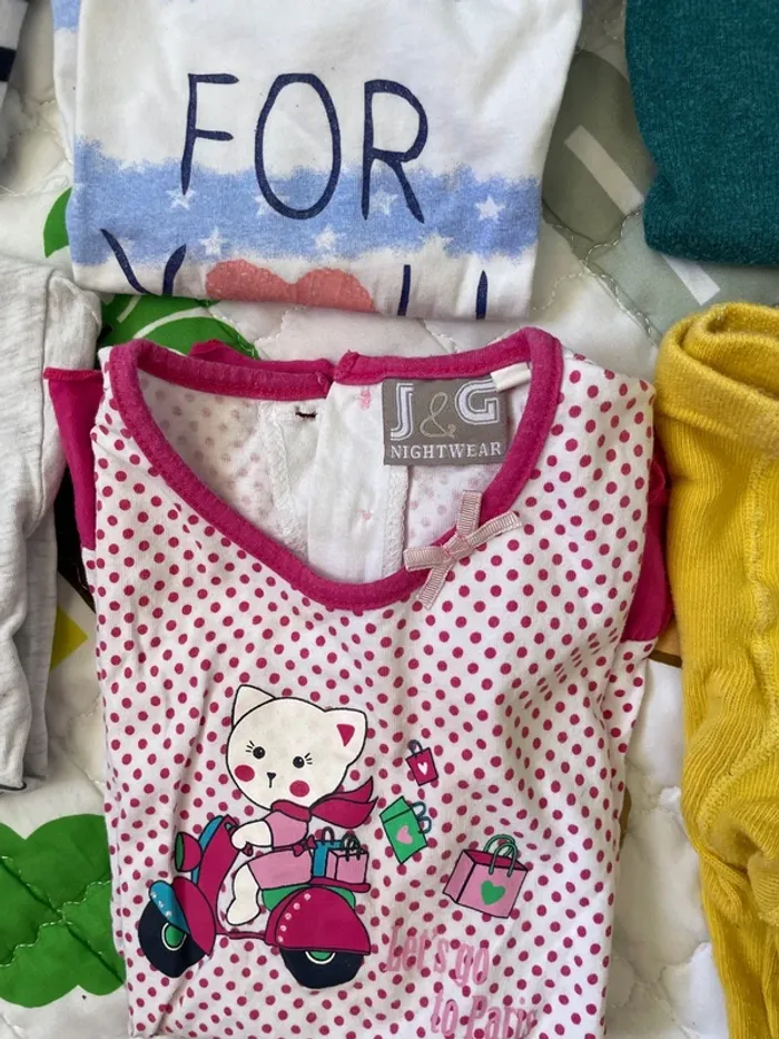 Lot fille 4 ans - photo numéro 3