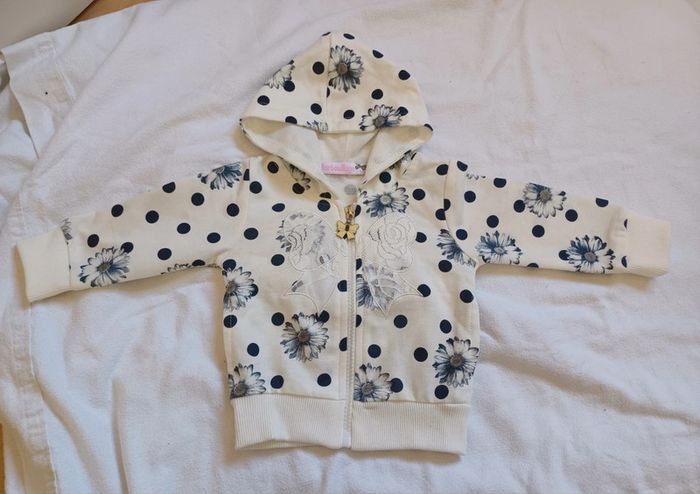 Veste à capuche neuf jamais porté 6 mois