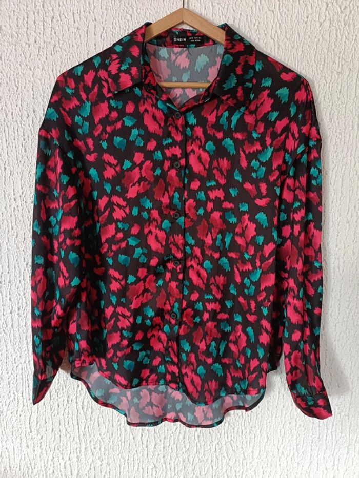 Chemisier noir à motifs framboise et vert émeraude - photo numéro 2