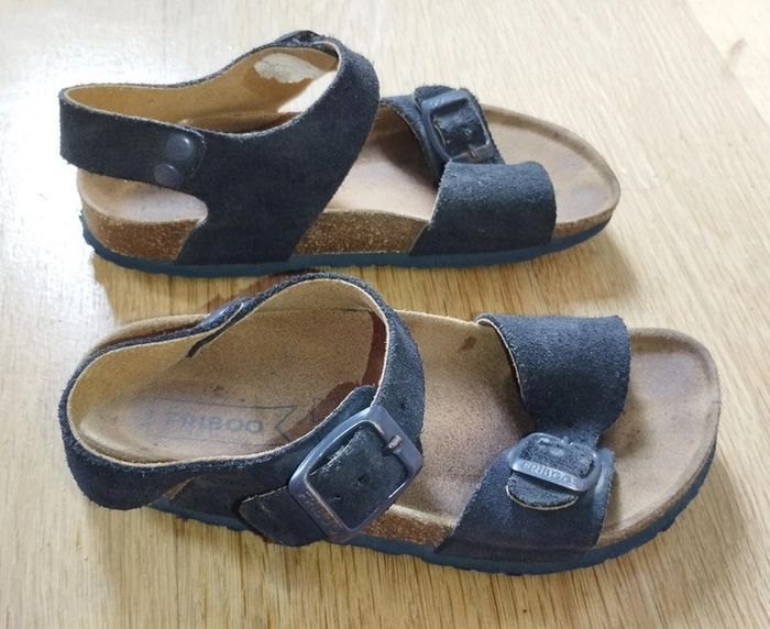 Sandales en cuir pointure 31 - photo numéro 2