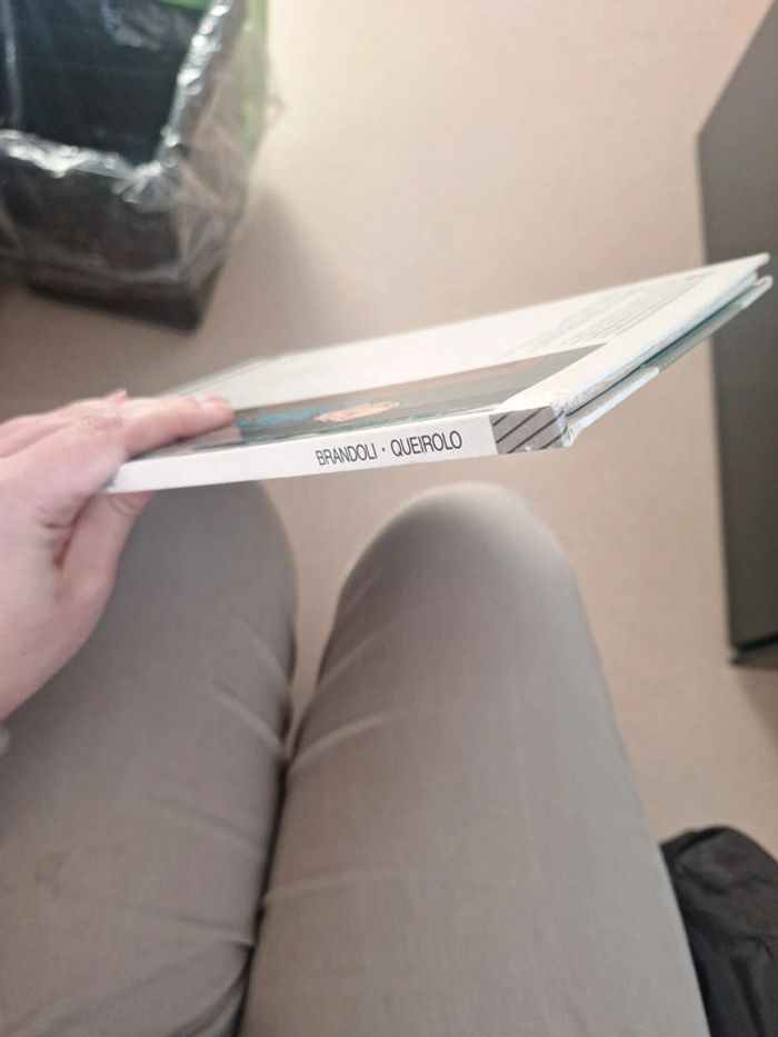 Rebecca et les testaments de Saint-Ambroise- No 1- Scènes de chasse Brandoli, Anna (Livre) - photo numéro 3