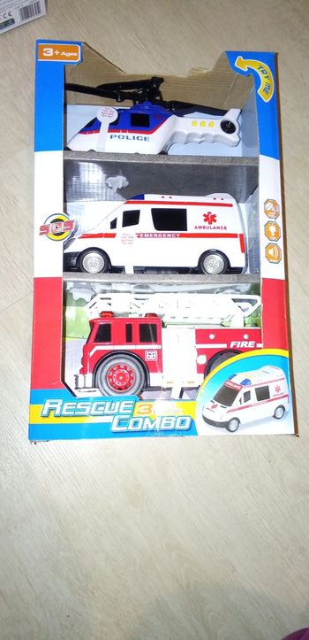 Lot de véhicules neuf  rescue combi
