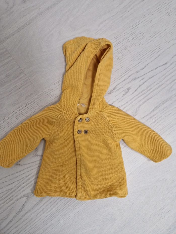 Veste en maille jaune orchestra 6M