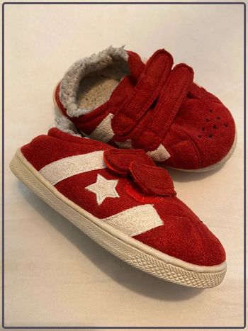 Pantoufles style Converses 26,5 marque Next