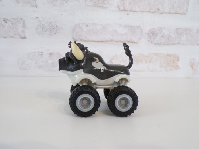 Monster Trucks - Smashy - Les monstres Machines (J5) - photo numéro 2