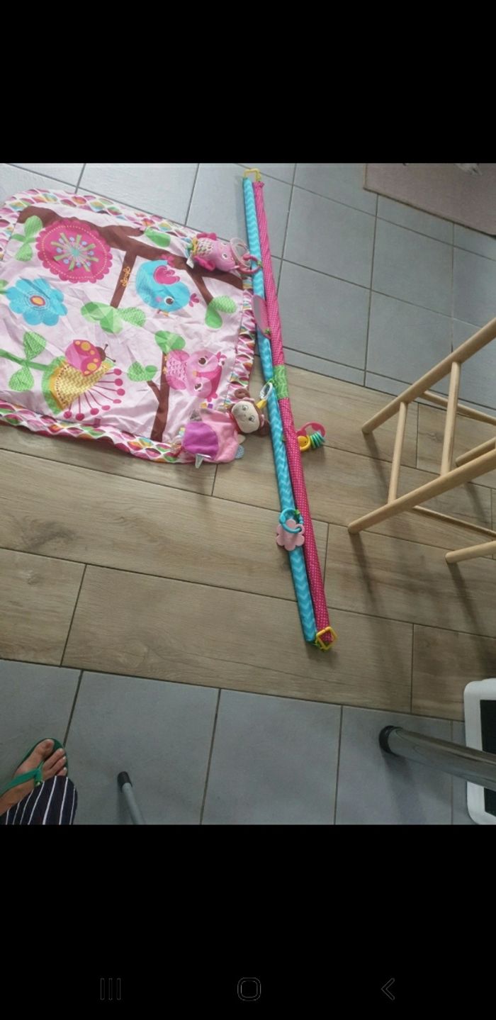 Tapis d'éveil bébé avec arche de jeux - photo numéro 2