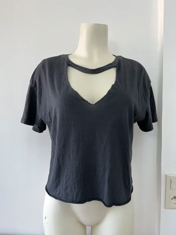 Tee shirt décolleté