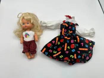 Robe et bébé Barbie Teacher MATTEL 1995