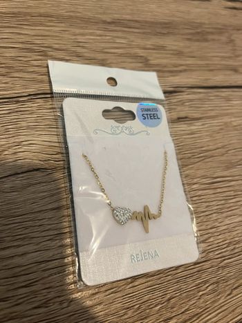 Collier coeur ecg doré