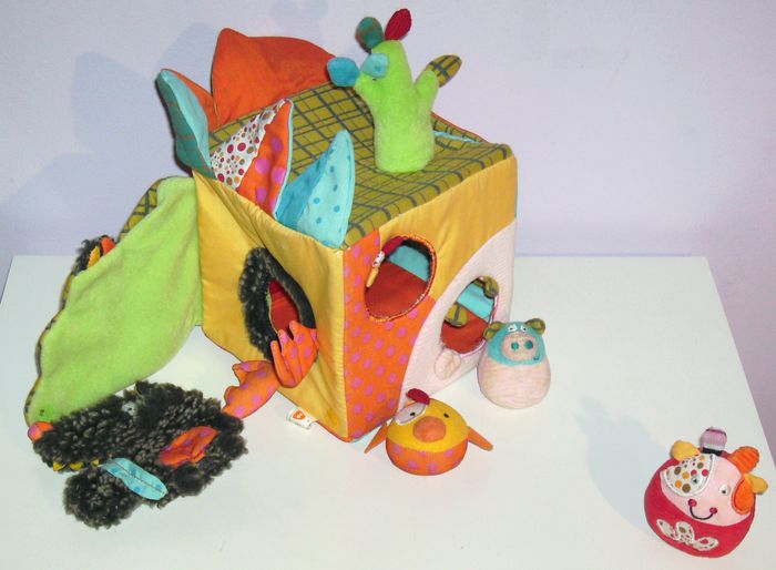 Maison en tissu : Loup y es-tu ? - Ebulobo - 9 mois - photo numéro 2