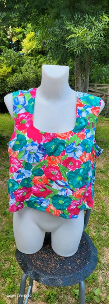 Débardeur fleurie 44/46