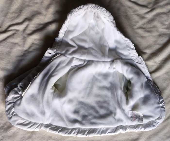 Manteau d'hiver blanc à capuche 6 mois - photo numéro 3