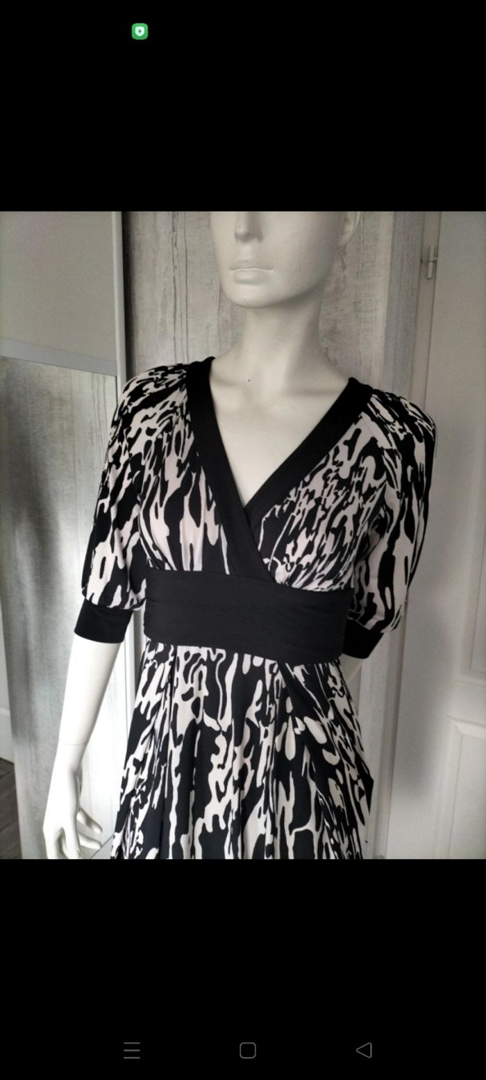 Robe courte - photo numéro 2