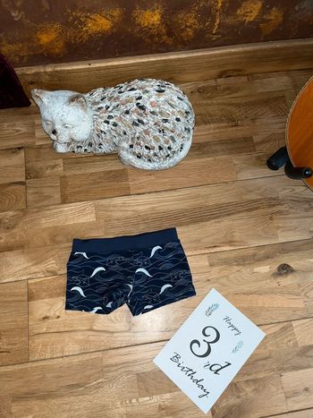 Maillot short motifs baleine très bon état TAO 3ans/98cm