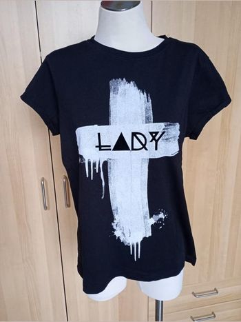 T-shirt lady 