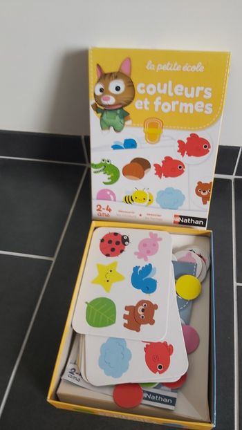Jeu couleur et formes