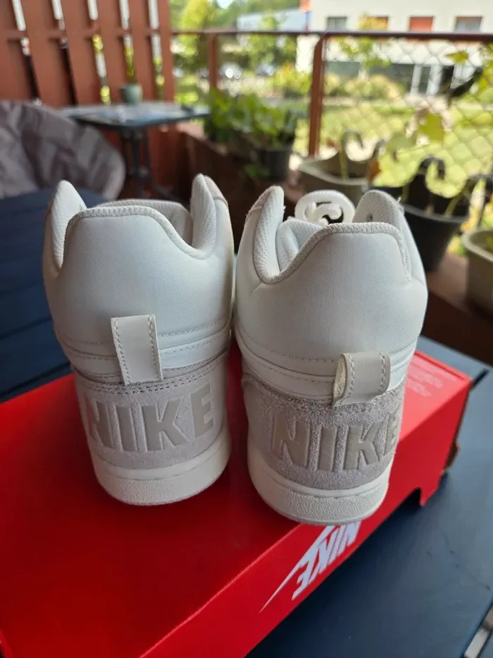 Nike court borough mid creme beige taille 37,5 neuves - photo numéro 5