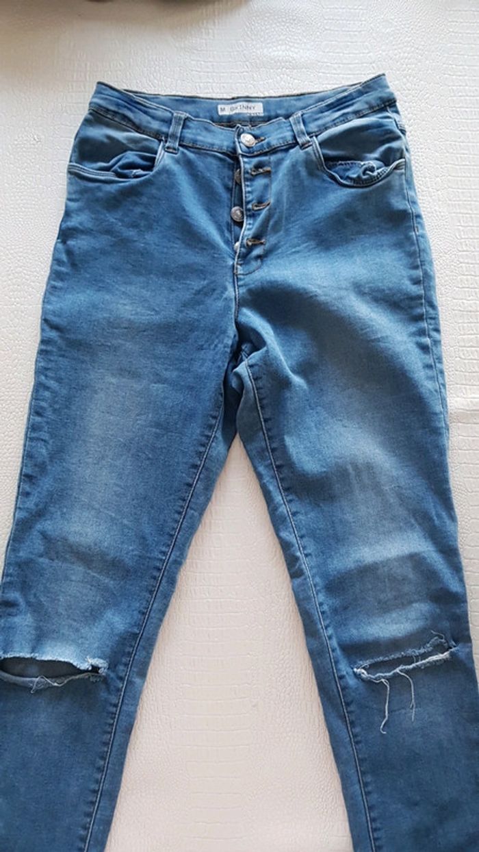Jeans slim troué, bas effiloché taille 38 - photo numéro 2