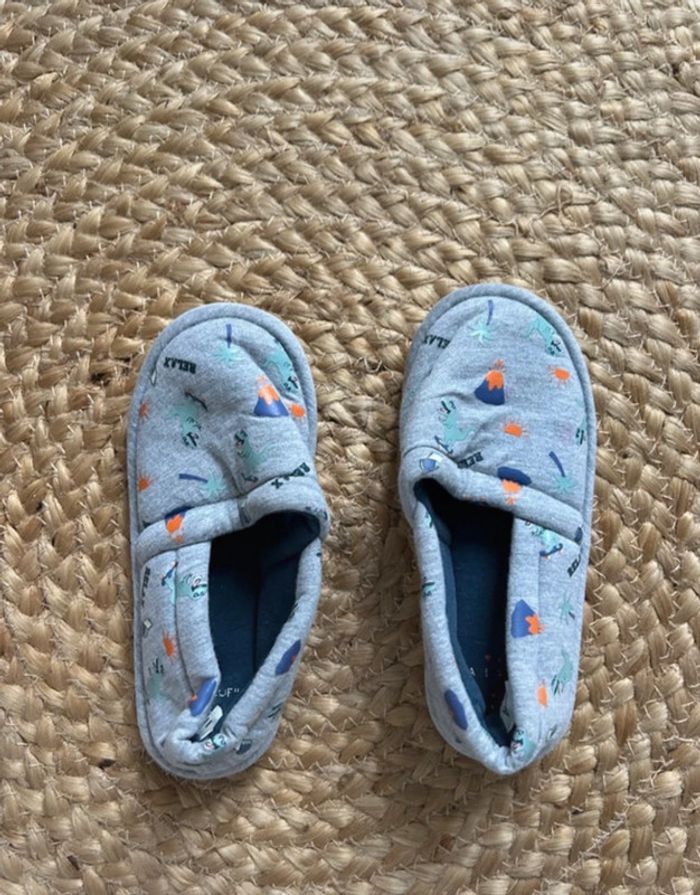 Chaussons garçon tape à l'œil