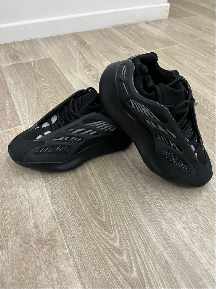 Yeezy taille 37 - photo numéro 3
