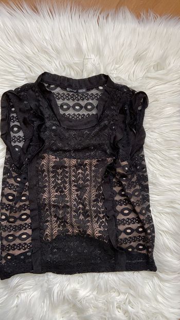Petit top en dentelle Zara