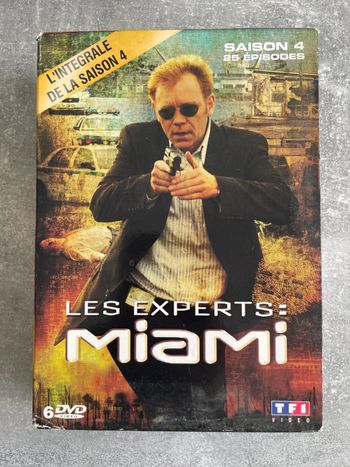 Coffret 6 DVD Les experts : Miami saison 4 l'intégrale en français.