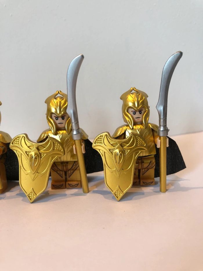 Figurine type lego 4soldats elfes. le seigneur des anneaux - photo numéro 2