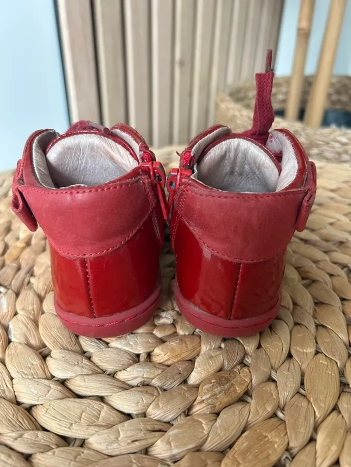 Chaussures vernies rouges taille 20 - photo numéro 4