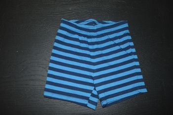 Short à rayures 3 ans