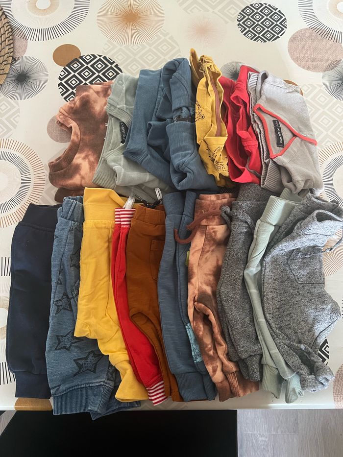 Lot vêtement bébé