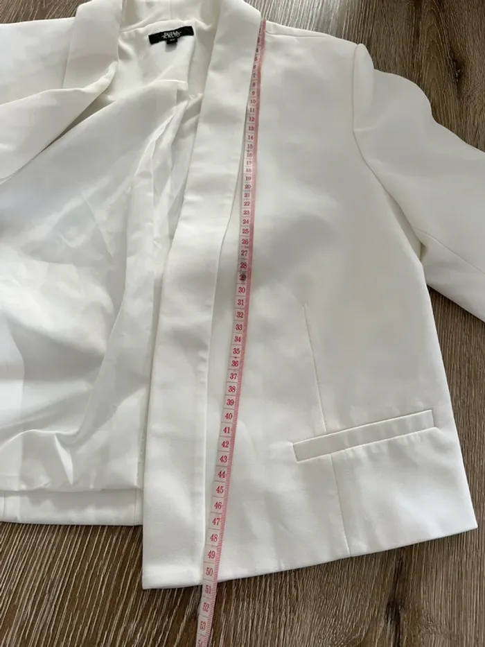 Veste blanche - photo numéro 5