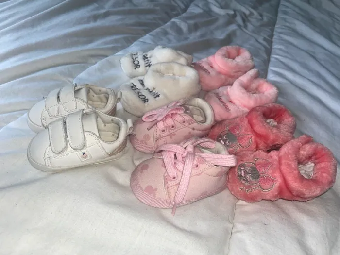 Chaussures/chaussons petites filles - photo numéro 2