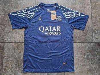 MAILLOT DE FOOT PSG TAILLE M NEUF