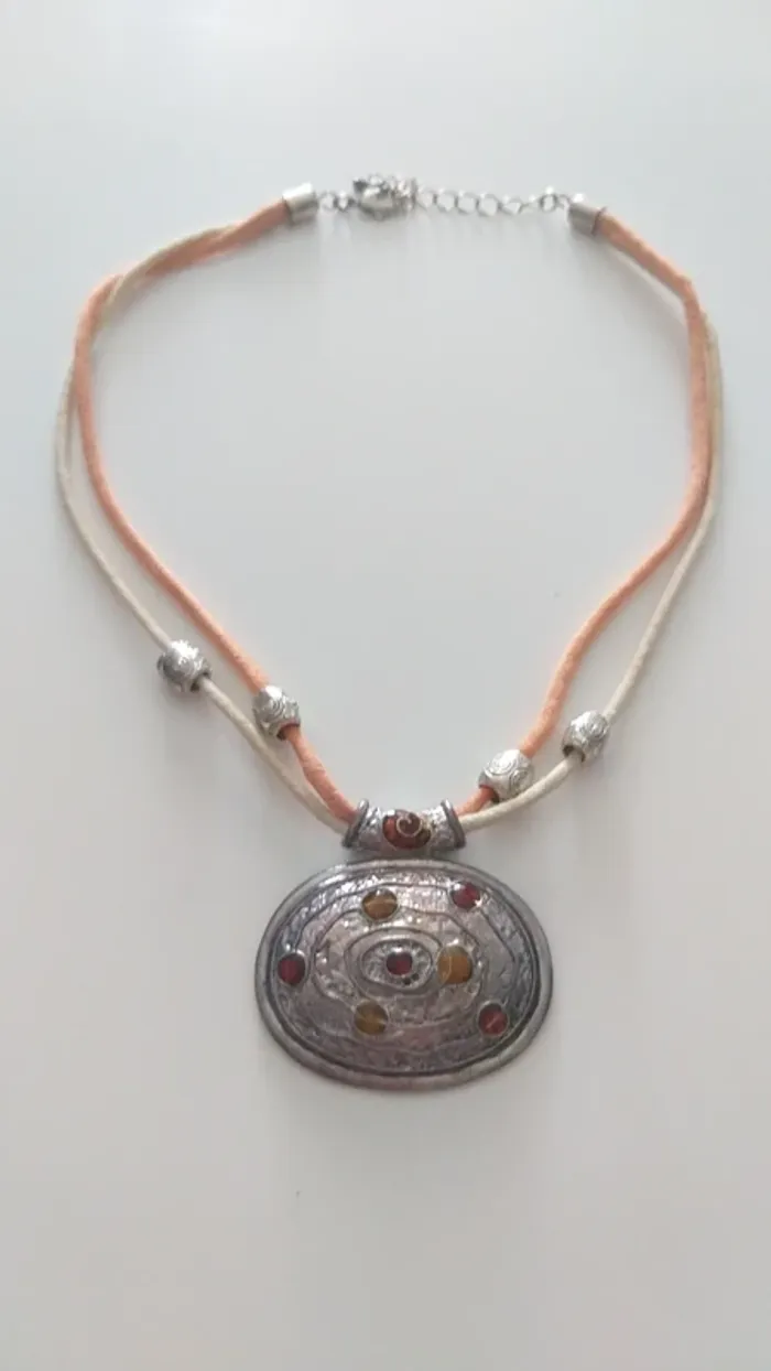 Collier fantaisie