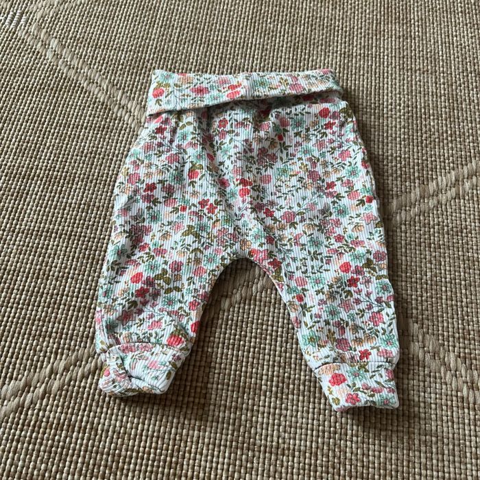Pantalon 1 mois - photo numéro 2