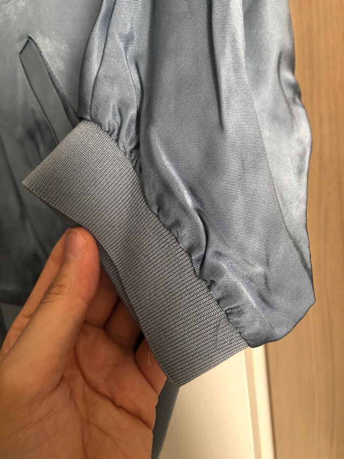 Superbe beau blouson aviateur court satiné Zara neuf avec étiquette taille S - photo numéro 5