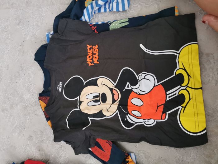 Lot de vêtements manches longues et courtes 3 et 4 ans - photo numéro 4