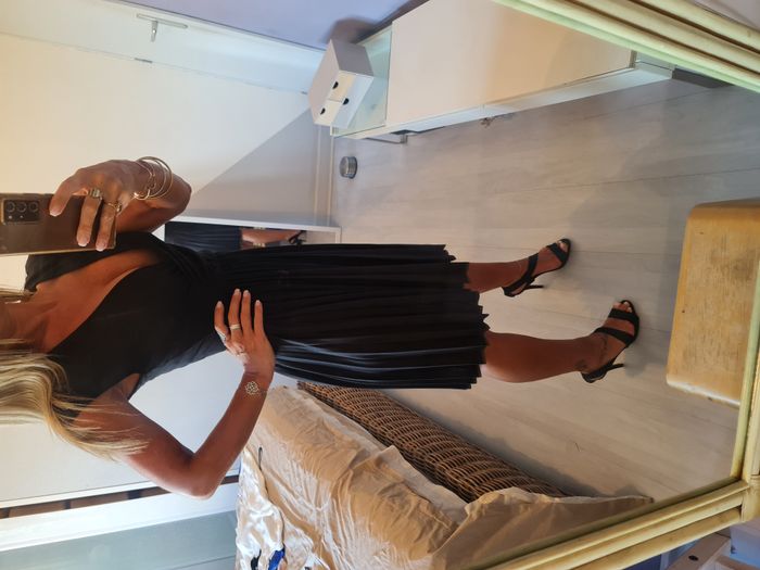 Robe noire bas plissée rebord doré Morgan Taille 34/36 - photo numéro 5