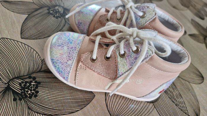 chaussures fille gbb portées une seule fois