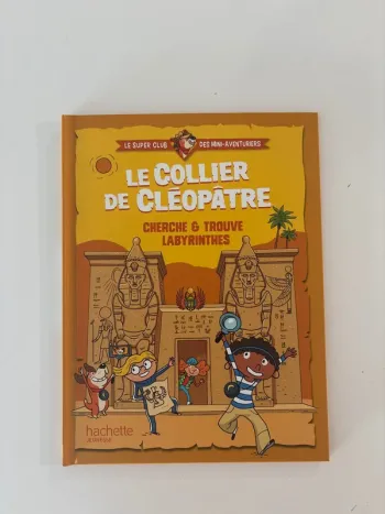 Livre le collier de Cléopâtre cherche et  trouve