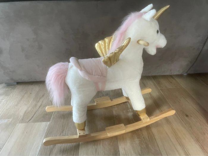 Licorne à bascule - photo numéro 4